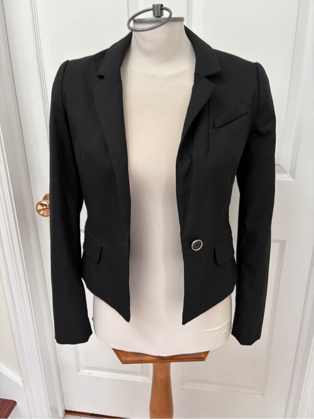 Dynamite Black Women's Tailored Single-Button Blazer